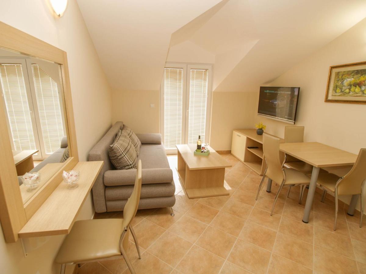 Apartments Villa Bondi Makarska Eksteriør bilde