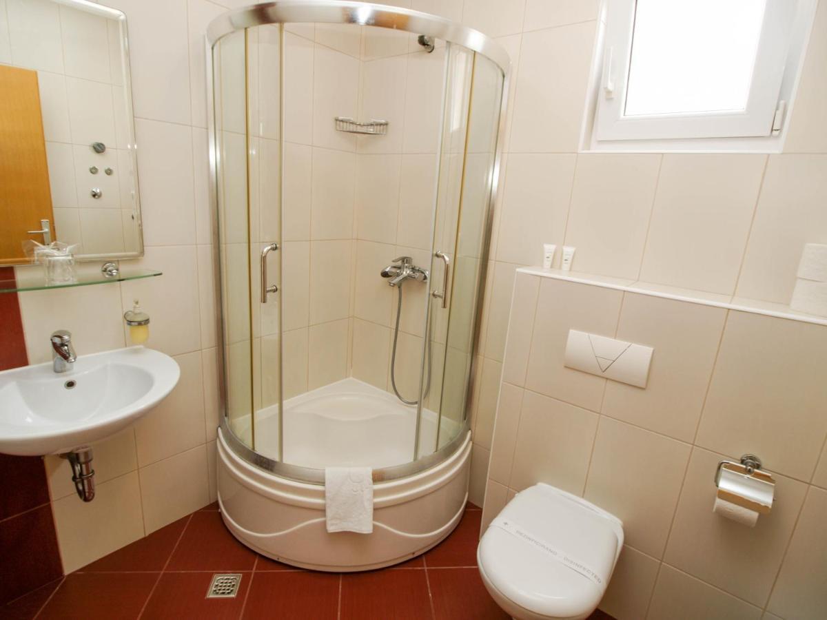 Apartments Villa Bondi Makarska Eksteriør bilde